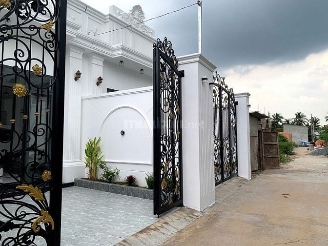 NHÀ MỚI XÂY ĐƯỜNG Ô TÔ 7 CHỖ GẦN CHỢ MỸ PHONG NGÃ TƯ CHÀ SÁU