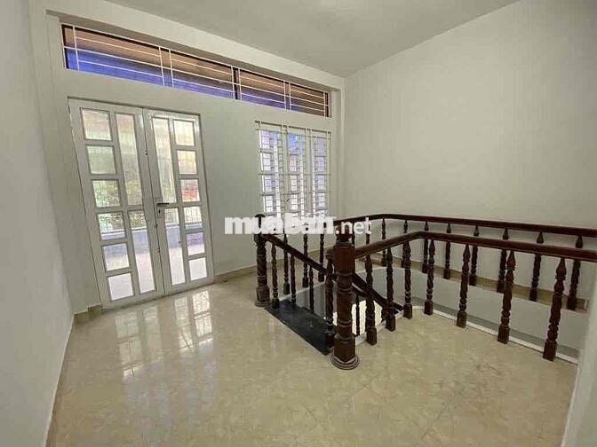 Nhà Luỹ Bán Bích - Hoà Bình - 3pn - Nhà Trống - Sát Mặt Tiền - 13tr.