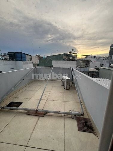 4,98 Tỷ Nhà DBT 3 tầng đúc 3pn lớn hẻm rộng ba gác Sổ Hồng Riêng 