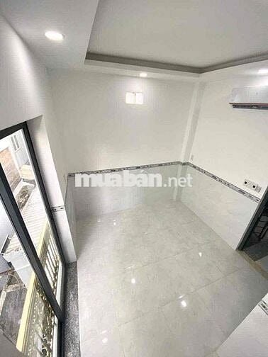 STUDIO BAN CÔNG SIÊU THOÁNG GIÁ RẺ