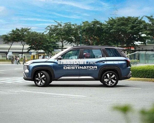 Mitsubishi Destinator