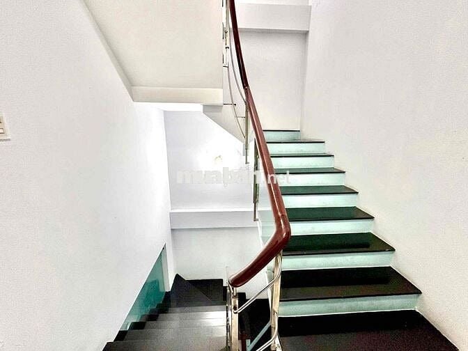 NHÀ NGUYÊN CĂN Ở HOẶC KINH DOANH QUẬN 7