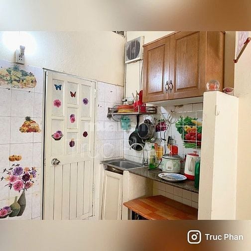 Bán Nhà : hẻm 2,5m đường Bà Hạt - P.9 - Q.10 - dt:3x5m 2 lầu