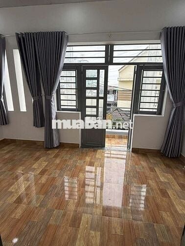 Nhà 5x18 đúc 1 trệt 1 lửng 1 lầu đường nhựa 6m1 / Nguyễn thị thảnh 40m