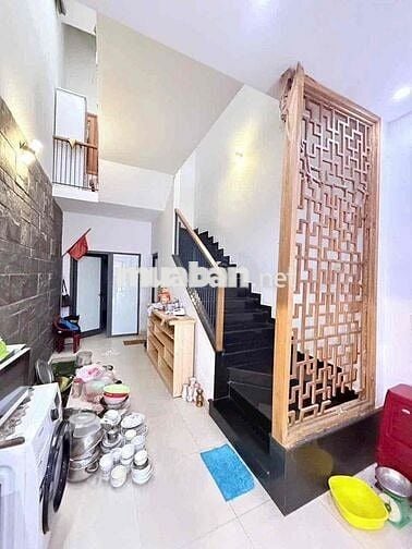 Nhà 2 tầng đúc Nguyễn Phước Nguyên 3PN có sân rộng