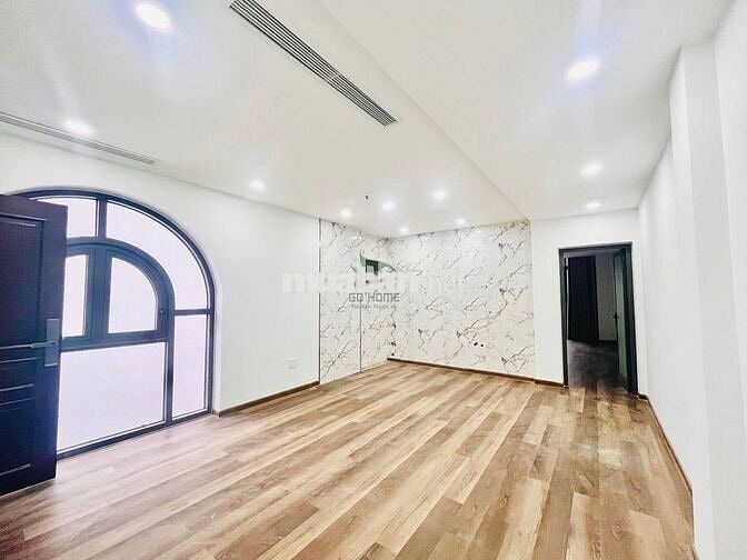 CHO THUÊ NHÀ 5 TẦNG CÓ THANG MÁY – THÍCH QUẢNG ĐỨC, 50 TRIỆU/THÁNG