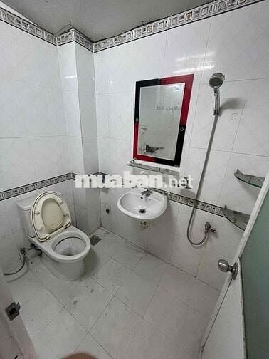 Cho thuê nhà Mặt Tiền chiều ngang 5,2m đường Hưng Phú P9 Q8