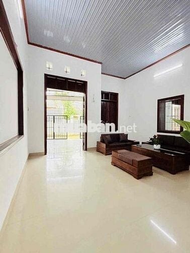 CHO THUÊ NHÀ - HẺM 169 NƠ TRANG GƯH - ĐƯỜNG 3 OTO THÔNG THOÁNG.