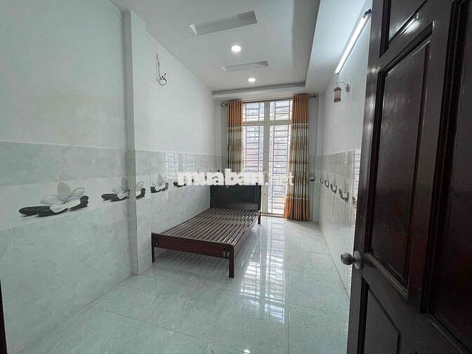 Cho thuê nhà Mặt Tiền chiều ngang 5,2m đường Hưng Phú P9 Q8