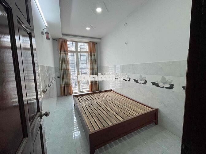 Cho thuê nhà Mặt Tiền chiều ngang 5,2m đường Hưng Phú P9 Q8