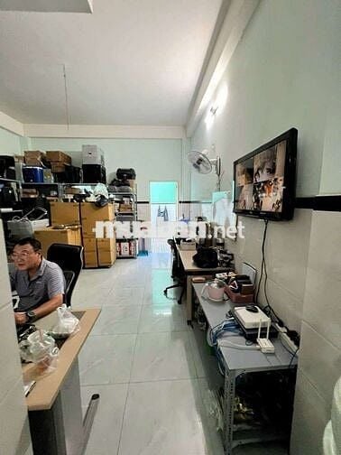 🧣Cần Bán nhà 1trệt 2lầu 3pn 3wc 1bếp Sổ Hồng hoàn công