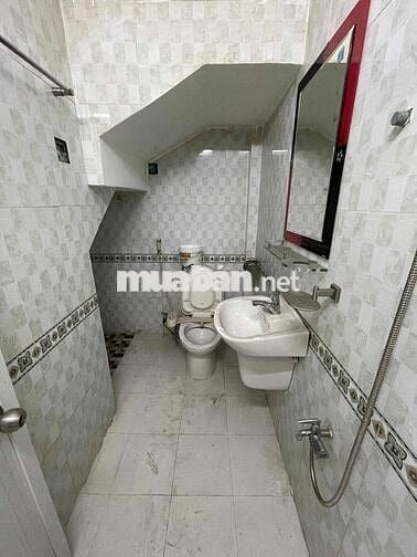 Cho thuê nhà Mặt Tiền chiều ngang 5,2m đường Hưng Phú P9 Q8