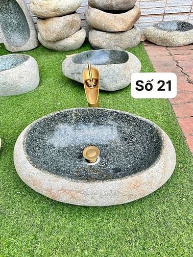 Chậu rửa lavabo đá cuội tự nhiên nguyên khối phù hợp cho homestay, cf