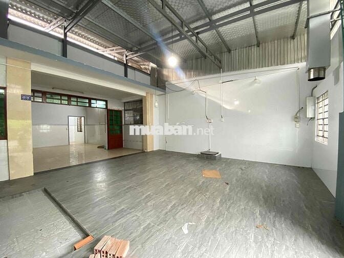 Cho thuê nhà kho, xưởng 180m2 Xuân Thới Thượng