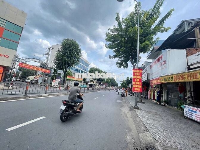 NHÀ MẶT TIỀN KINH DOANH QUANG TRUNG P10 GÒ VẤP GẦN VINCOM