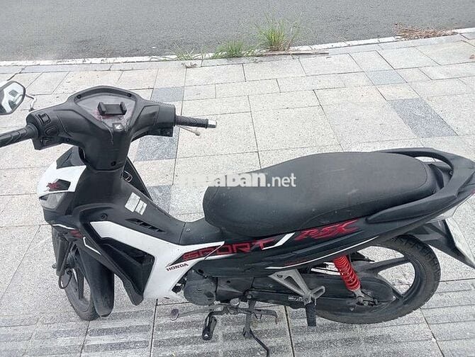 Xe máy Honda Wave RSX FI 2023 trắng đen