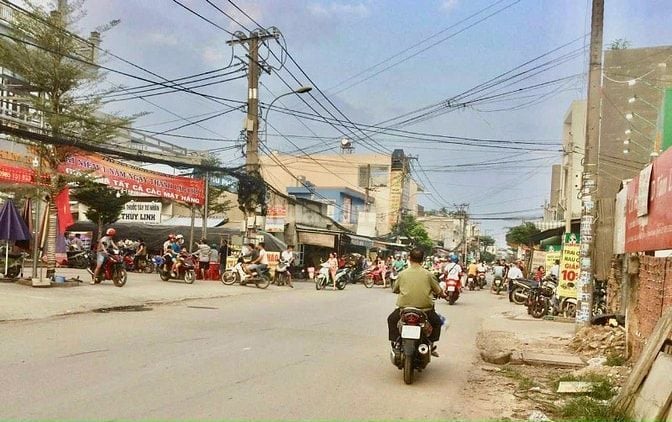 Bán nhà MT Thạnh Xuân 21 , Ngay Chợ Minh Phát Giá Giảm mạnh! DT: 5X20M