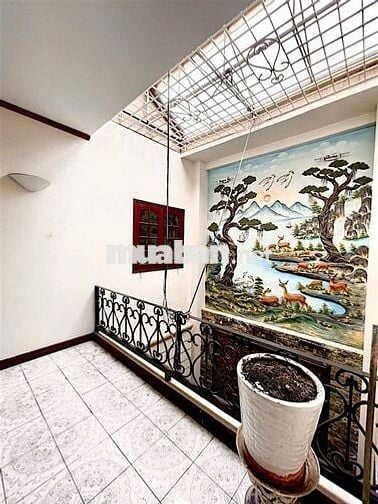 BIỆT THỰ CHÂU ÂU-NGANG 10.5M- GẦN QUẬN 1-190M2- 6PN- GARA ÔTÔ NGỦ NHÀ