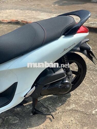 Xe máy Yamaha Janus 2018 màu trắng đen