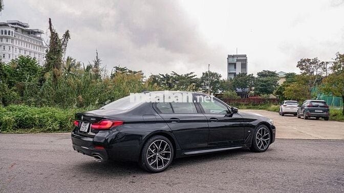 BMW 5 Series 2022 520i M Sport - 30000 km