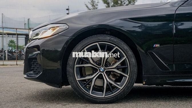 BMW 5 Series 2022 520i M Sport - 30000 km