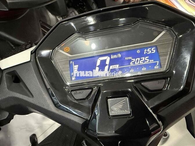 xe vario 160 ABS Màu trắng nhám -mâm vàng đồng