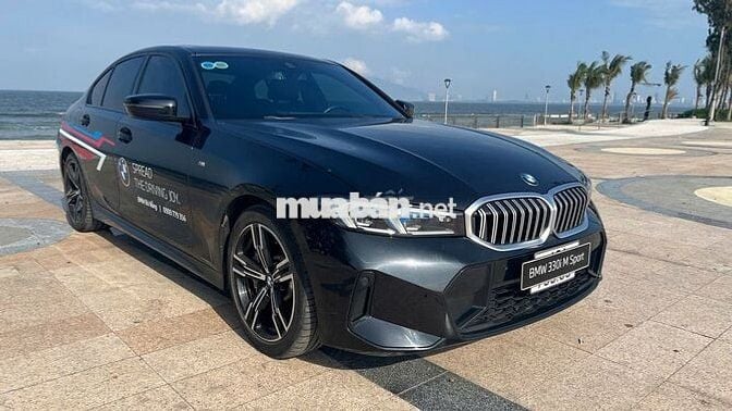 BMW 3 Series 2023 330i M Sport - 36000 km