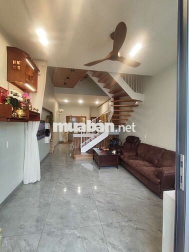 Bán nhà mặt tiền đường 2, gần ngã tư bốn xã