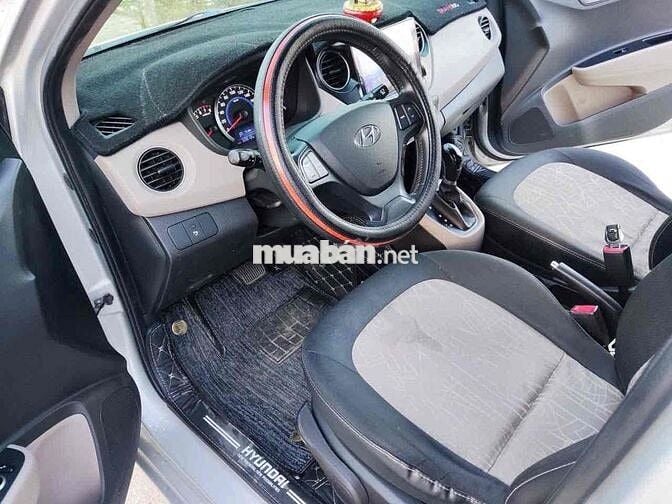 hyundai i10 giá 2xx ( x nhỏ)