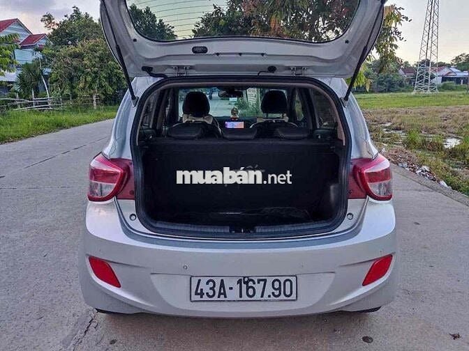 hyundai i10 giá 2xx ( x nhỏ)