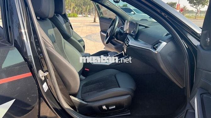 BMW 3 Series 2023 330i M Sport - 36000 km