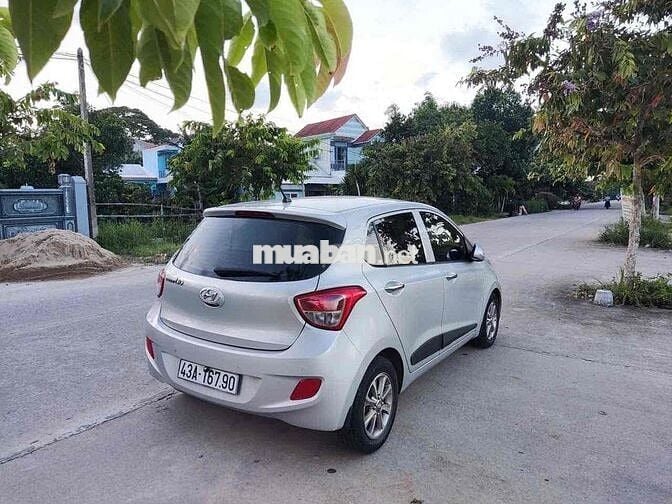 hyundai i10 giá 2xx ( x nhỏ)