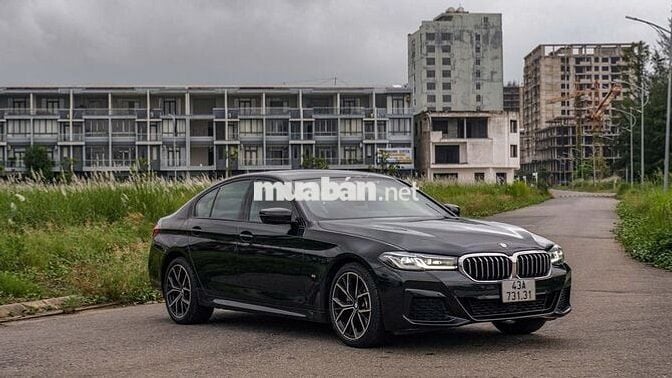 BMW 5 Series 2022 520i M Sport - 30000 km