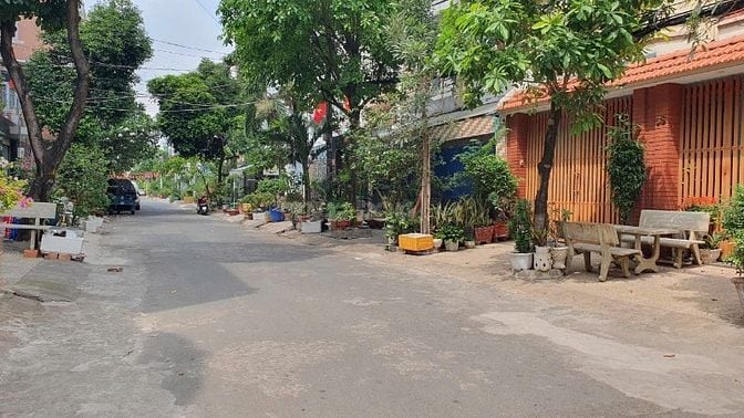 Cần bán nhà 32 đường 24B - KDC Tên Lửa