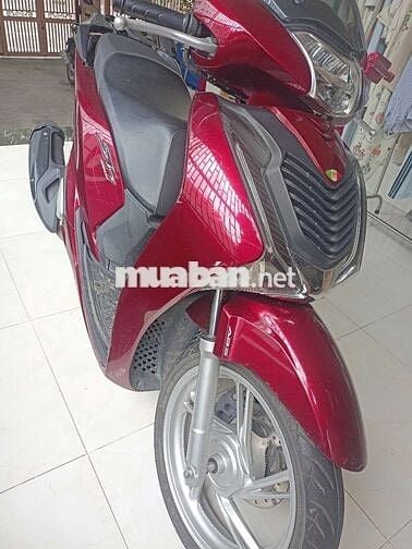 Xe máy SH150i đời 2018 màu đỏ đen