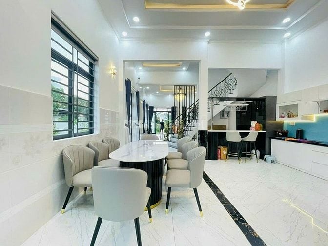 bán biệt thự full nội thấy tân hiệp hóc môn 250m2
