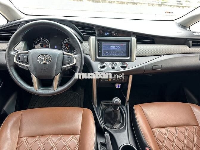 Toyota Innova 2018 2.0E - 125 km