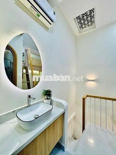 SIÊU PHẨM - XVNT GẦN HÀNG XANH - KHU D - LÀNG ĐẠI HỌC