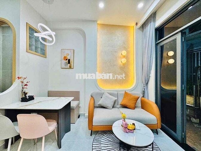 SIÊU PHẨM - XVNT GẦN HÀNG XANH - KHU D - LÀNG ĐẠI HỌC