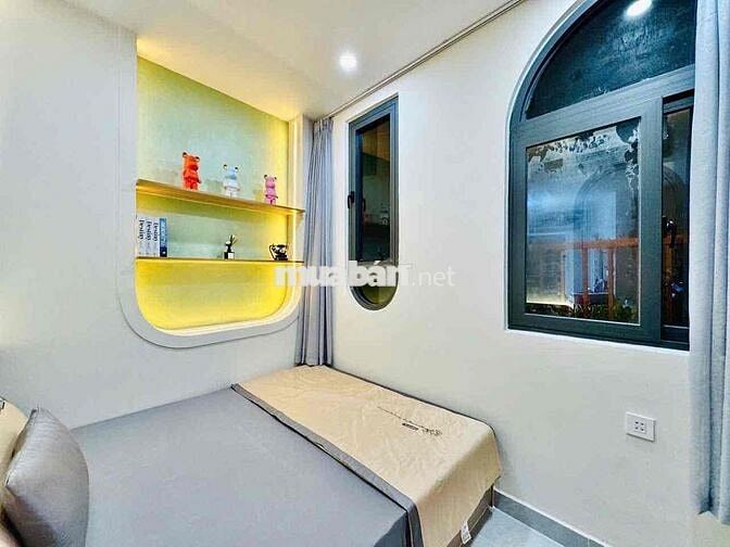 SIÊU PHẨM - XVNT GẦN HÀNG XANH - KHU D - LÀNG ĐẠI HỌC