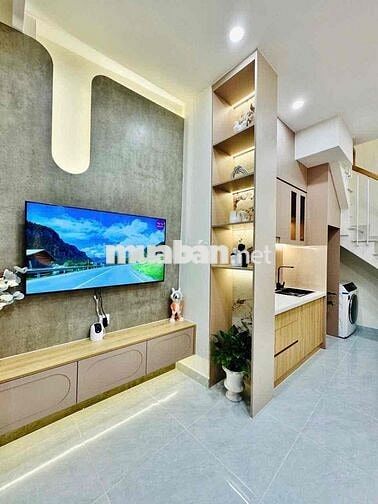 SIÊU PHẨM - XVNT GẦN HÀNG XANH - KHU D - LÀNG ĐẠI HỌC