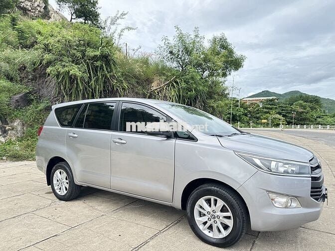 Toyota Innova 2018 2.0E - 125 km