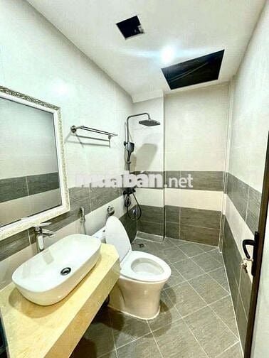 Cho thuê chính chủ ở ngõ quỳnh Bạch Mai