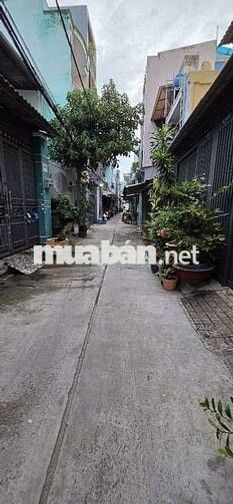 Bình Tân - bán nhà 4 tầng 2PN, 3Wc , 40m2 đường tỉnh lộ 10 - 4 tỷ 6