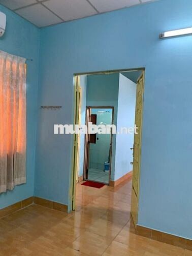 Cho thuê lầu 1 nhà nguyên căn hẻm xe hơi đường Năm Châu, Q. Tân Bình