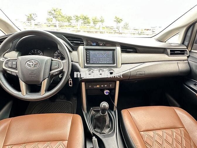 Toyota Innova 2018 2.0E - 125 km