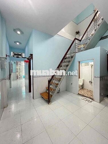 Nhà lầu 2 phòng 2 máy lạnh hẻm giáp KDC Stella Mega City