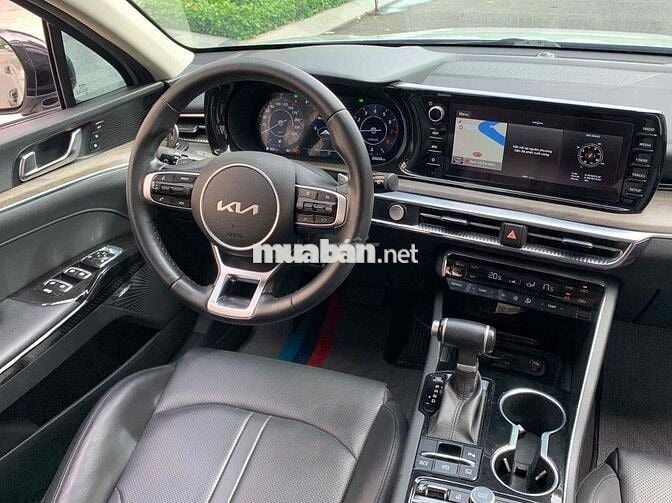 Kia K5 Premium 2022 giá rẻ