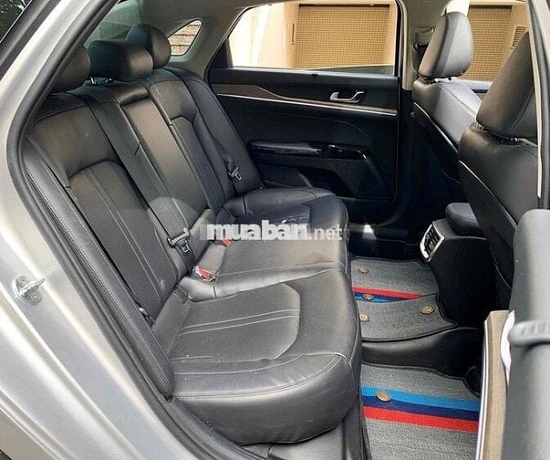 Kia K5 Premium 2022 giá rẻ