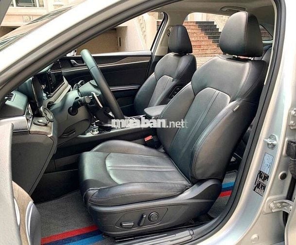 Kia K5 Premium 2022 giá rẻ